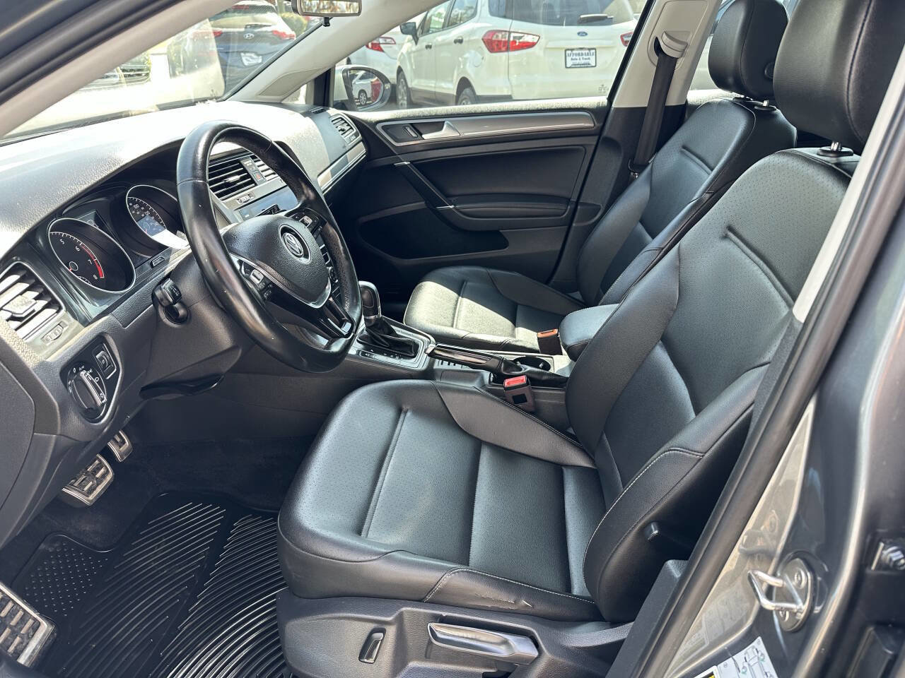 Used 2018 Volkswagen Golf Alltrack SE AWD/4WD image 11