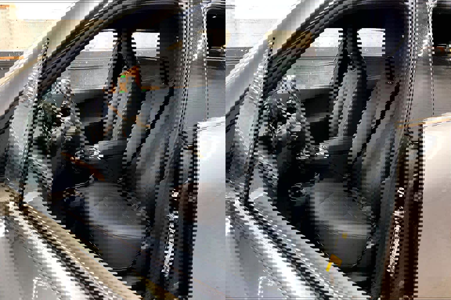 Used 2023 BMW iX xDrive50 image 27