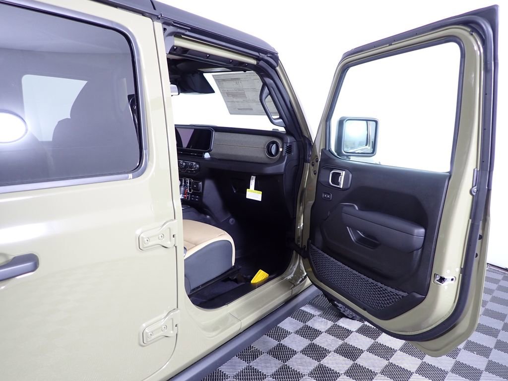 New 2026 Jeep Gladiator Sport AWD/4WD image 39