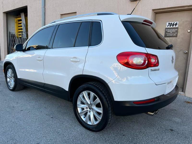 Used 2009 Volkswagen Tiguan SEL FWD image 7