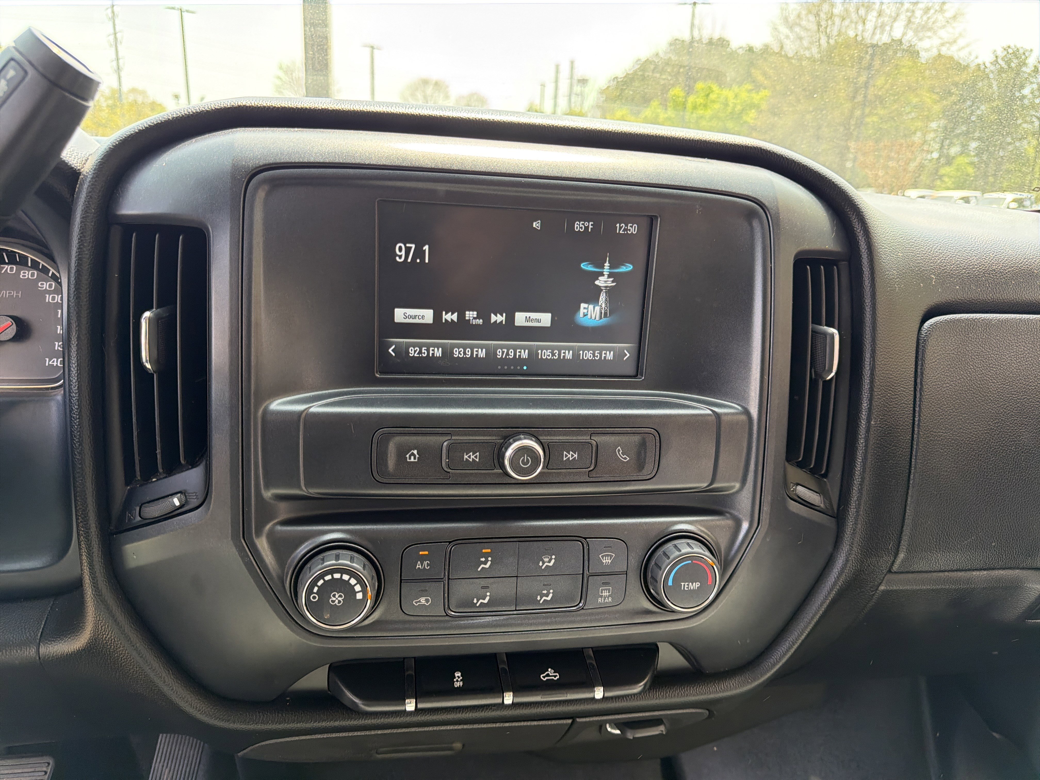Used 2018 Chevrolet Silverado 1500 Custom w/ Custom Value Package AWD/4WD image 26