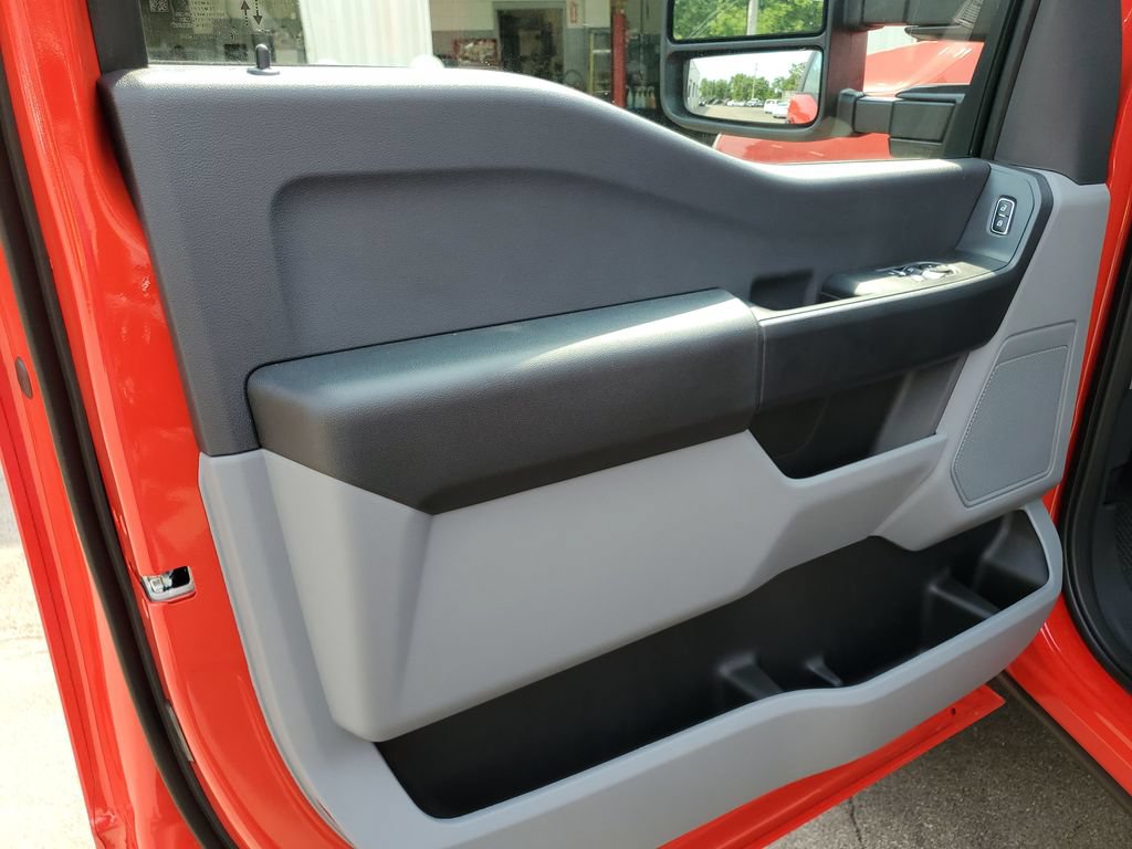 New 2026 Ford F550 2WD Regular Cab Super Duty image 15