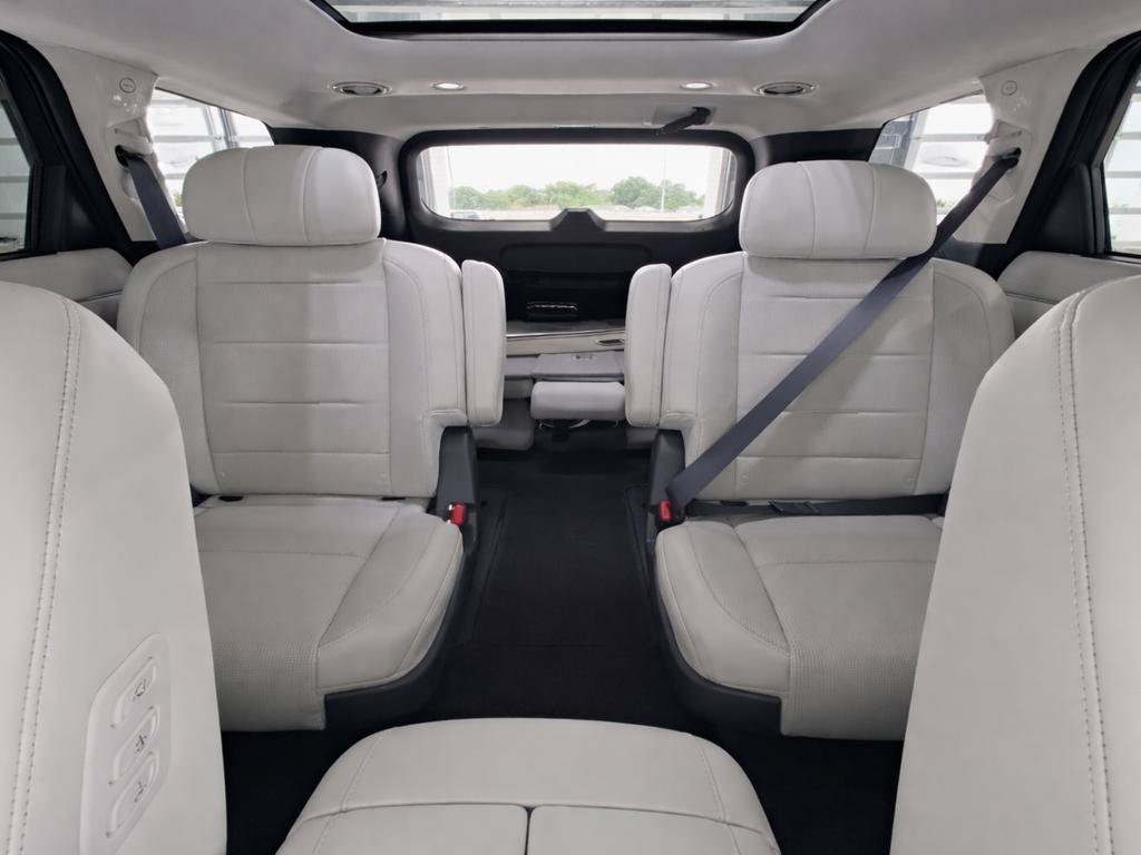 Certified 2026 Hyundai Palisade Calligraphy AWD/4WD image 13