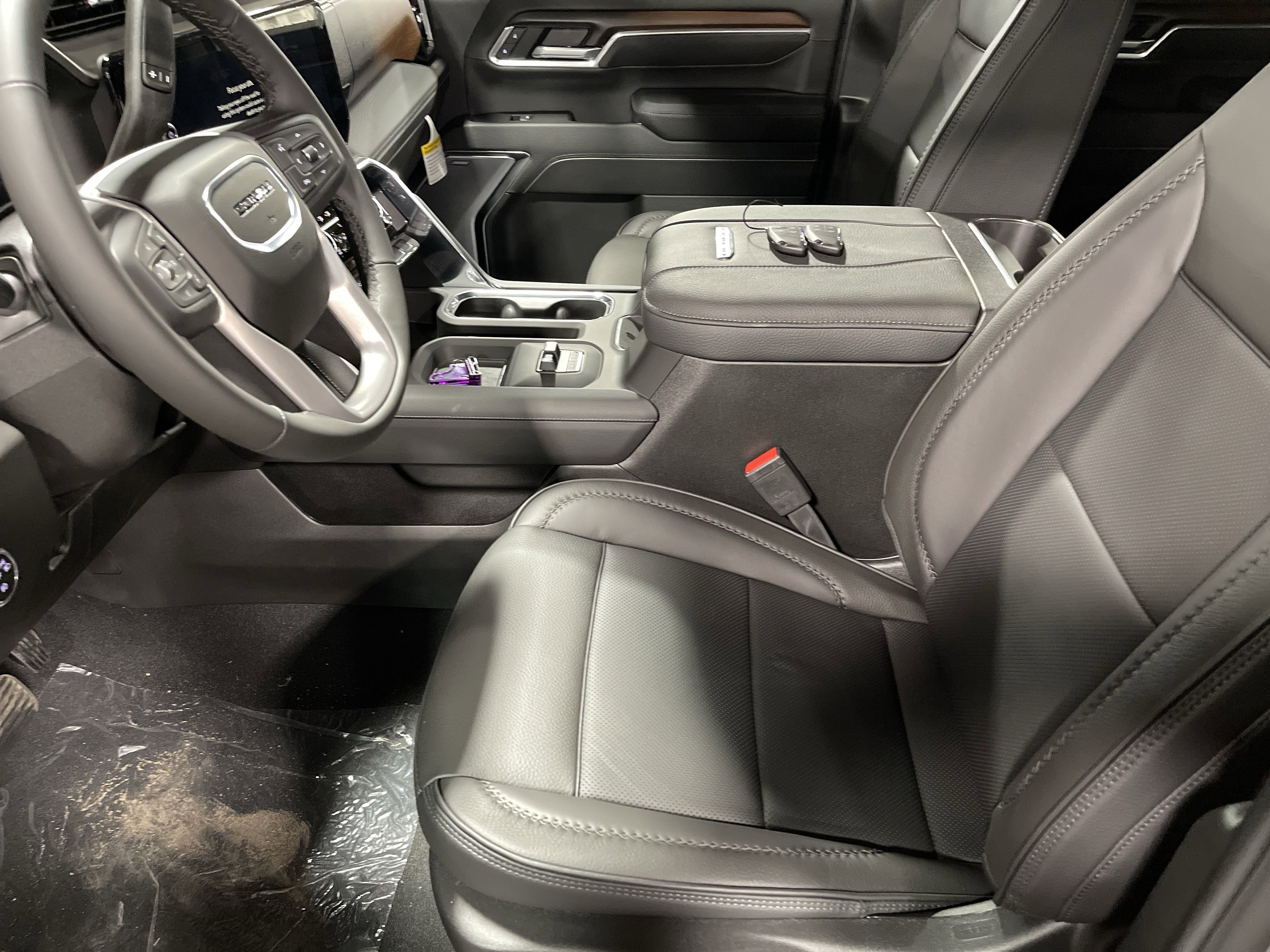 New 2026 GMC Sierra 2500 Denali w/ Denali Reserve Package image 13