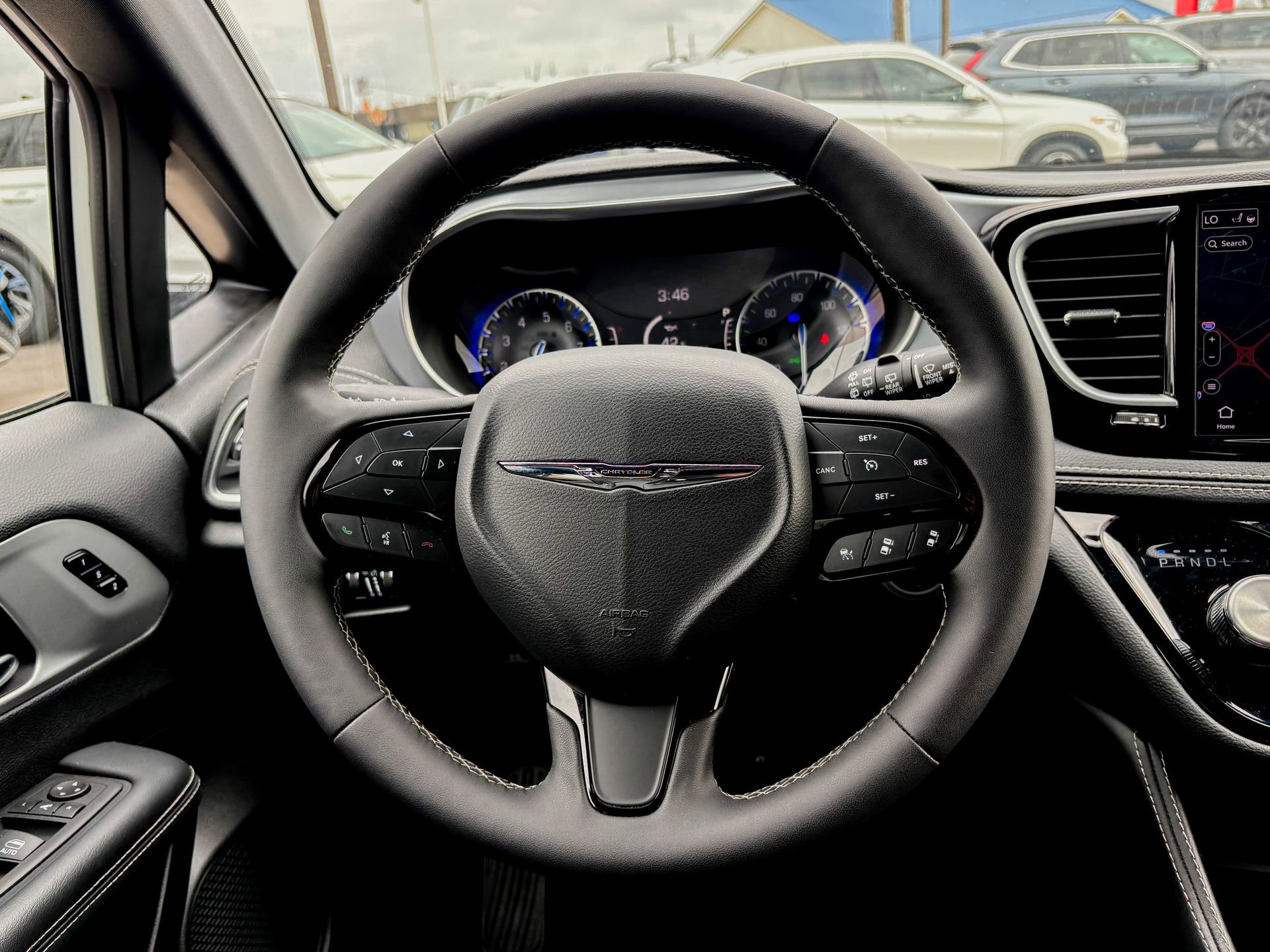 Used 2025 Chrysler Pacifica Limited image 20