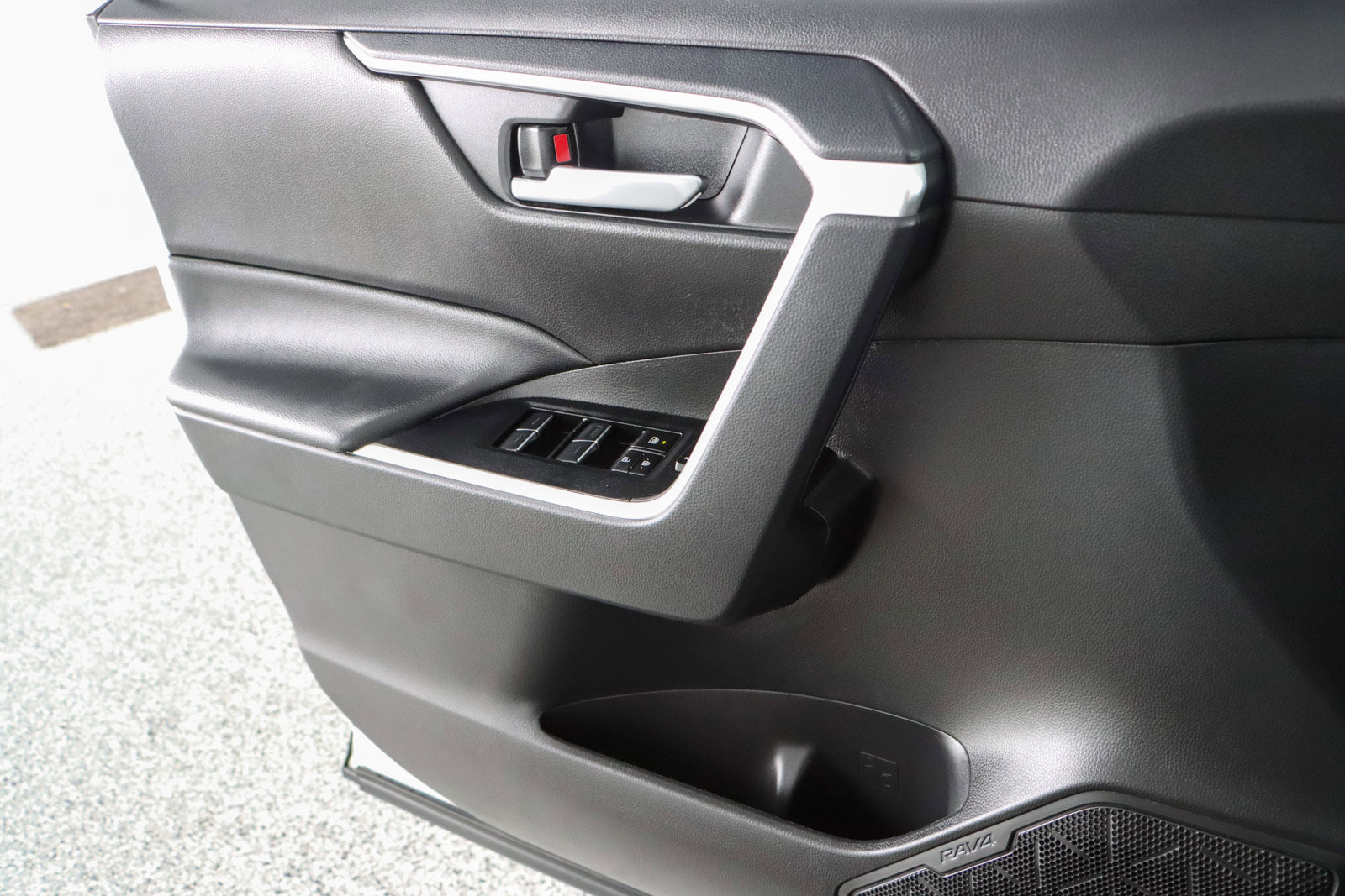 Used 2024 Toyota RAV4 XLE image 21