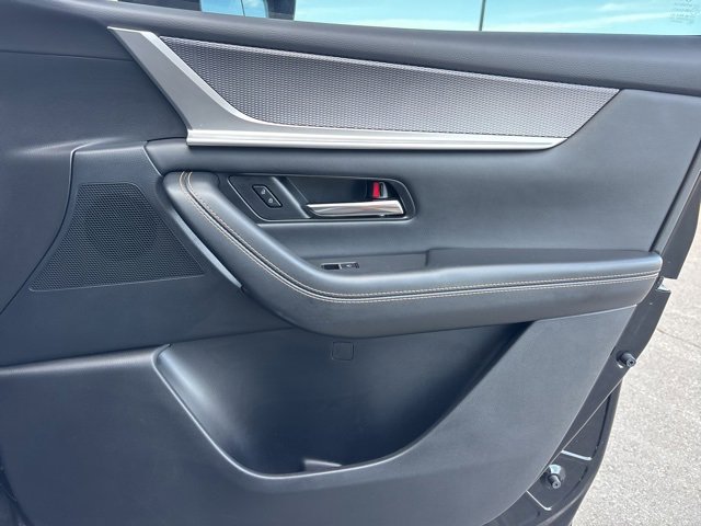 Used 2024 MAZDA CX-90 Plug-In Hybrid w/ Premium Pkg image 11