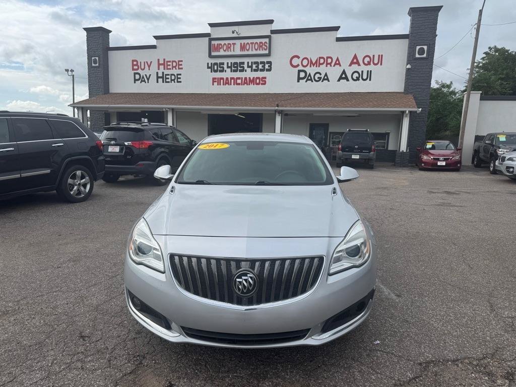 Used 2017 Buick Regal Sport Touring FWD image 2