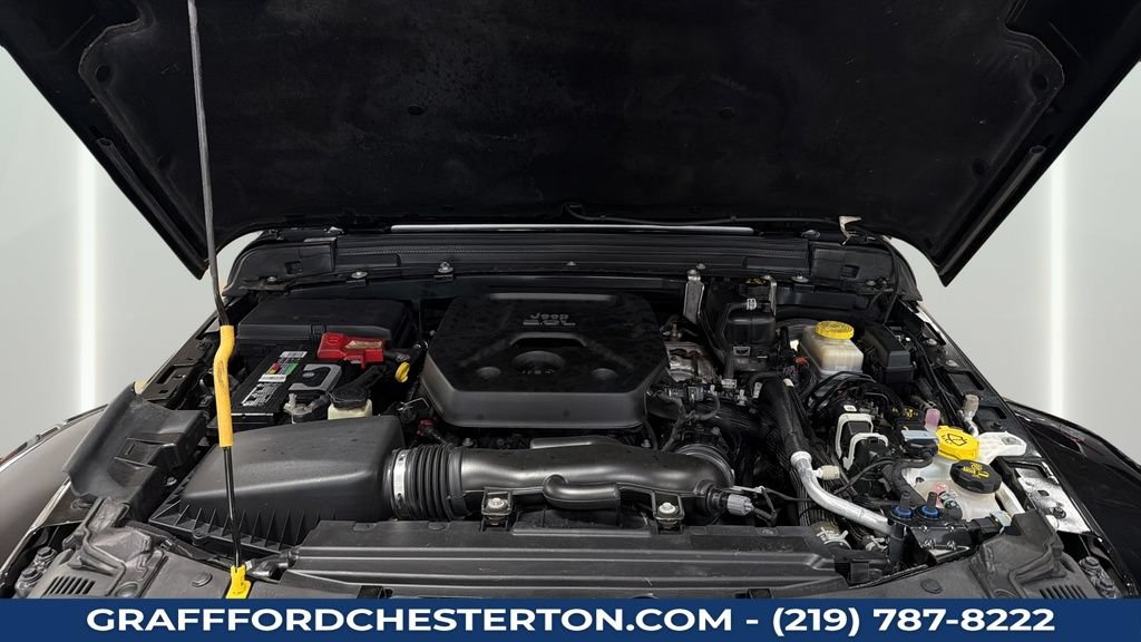 Used 2018 Jeep Wrangler Unlimited Sahara AWD/4WD image 25