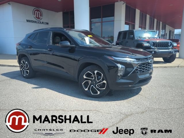 Used 2025 Chevrolet Trax RS w/ Sunroof Package