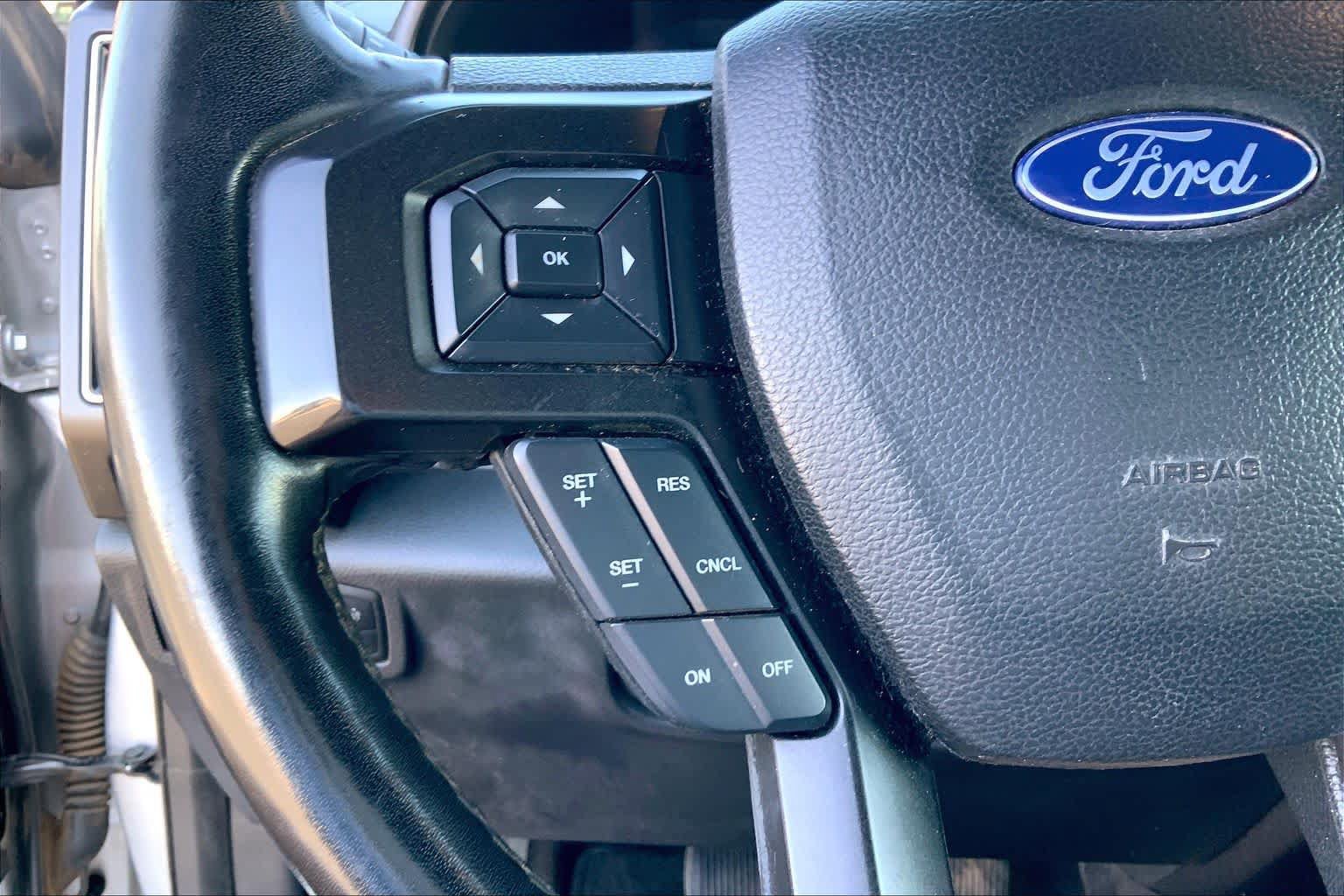 Used 2018 Ford Expedition Max Limited RWD image 23