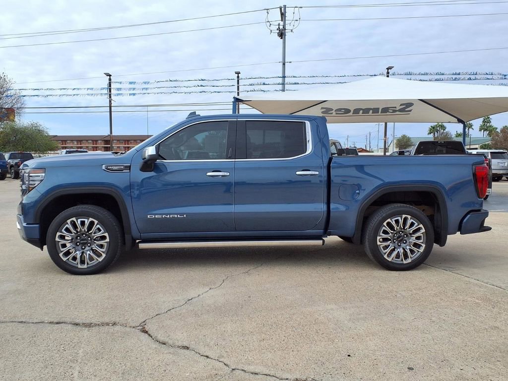 Used 2025 GMC Sierra 1500 Denali Ultimate image 4
