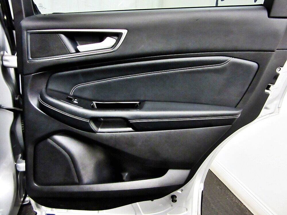 Used 2017 Ford Edge Titanium AWD/4WD image 12