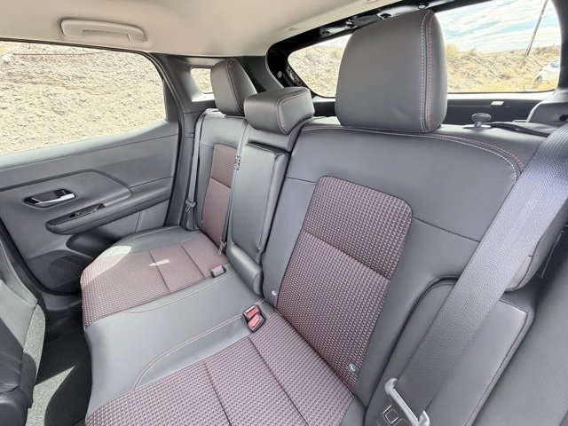 New 2026 Nissan Kicks SR image 24