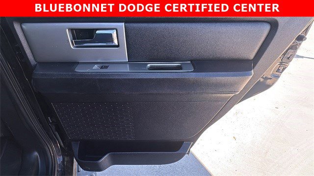 Used 2016 Ford Expedition XLT image 26
