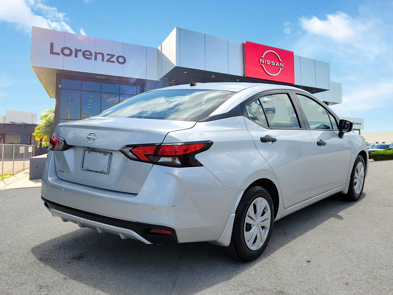 Used 2021 Nissan Versa S FWD image 5