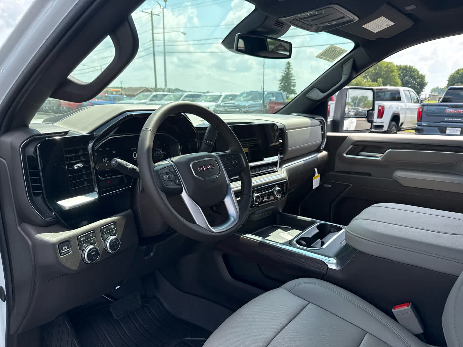 New 2026 GMC Sierra 3500 SLT w/ SLT Convenience Package AWD/4WD image 12