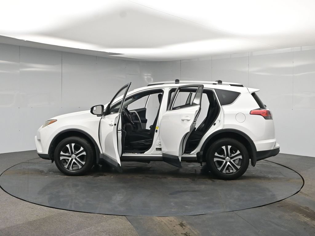 Used 2016 Toyota RAV4 LE image 49