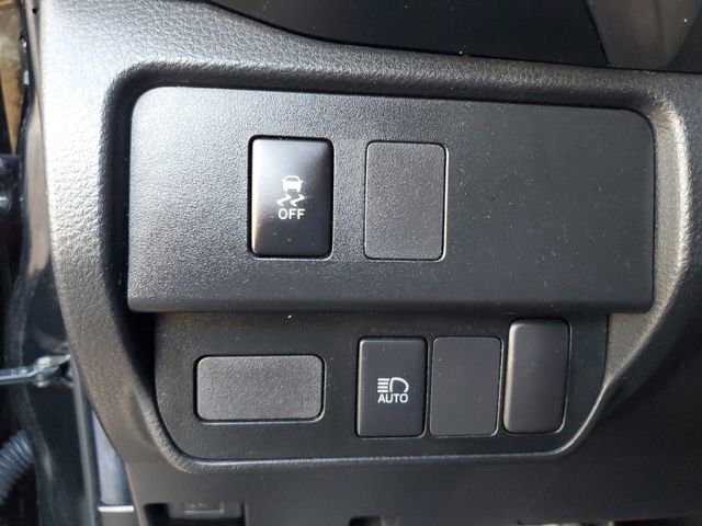 Used 2022 Toyota Tacoma SR5 w/ Technology Package image 29