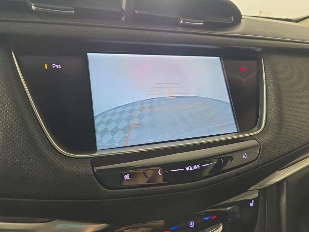 Used 2018 Cadillac XT5 Luxury w/ Driver Awareness Package AWD/4WD image 19