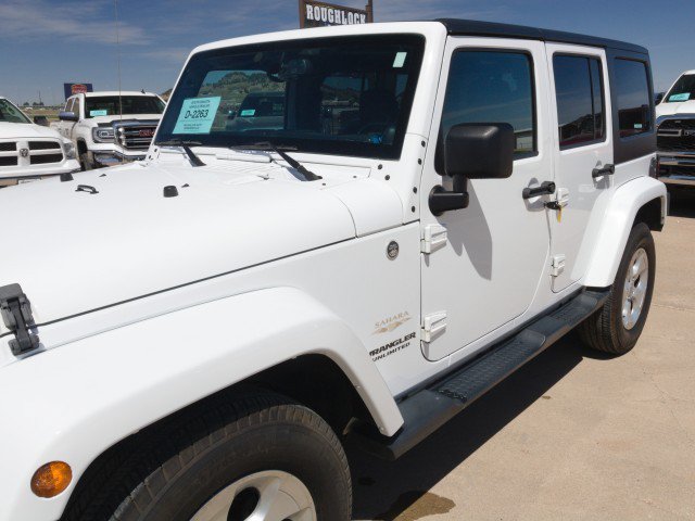 Used 2014 Jeep Wrangler Unlimited Sahara w/ Connectivity Group AWD/4WD image 7