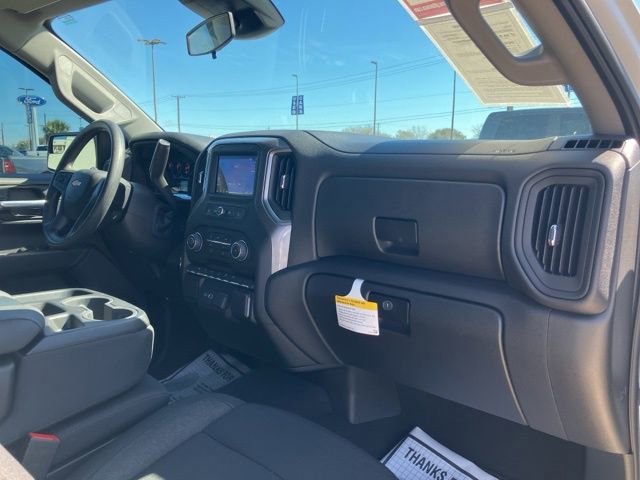 Used 2025 Chevrolet Silverado 1500 Custom image 12