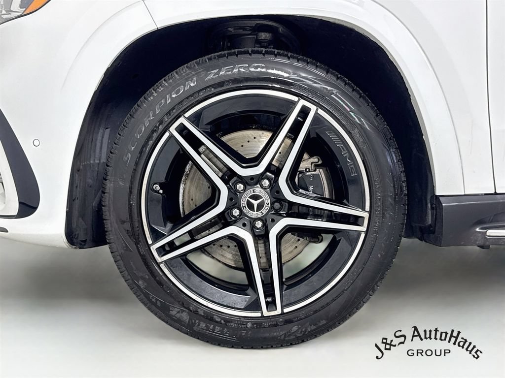 Used 2024 Mercedes-Benz GLS 450 4MATIC w/ AMG Line Exterior image 40