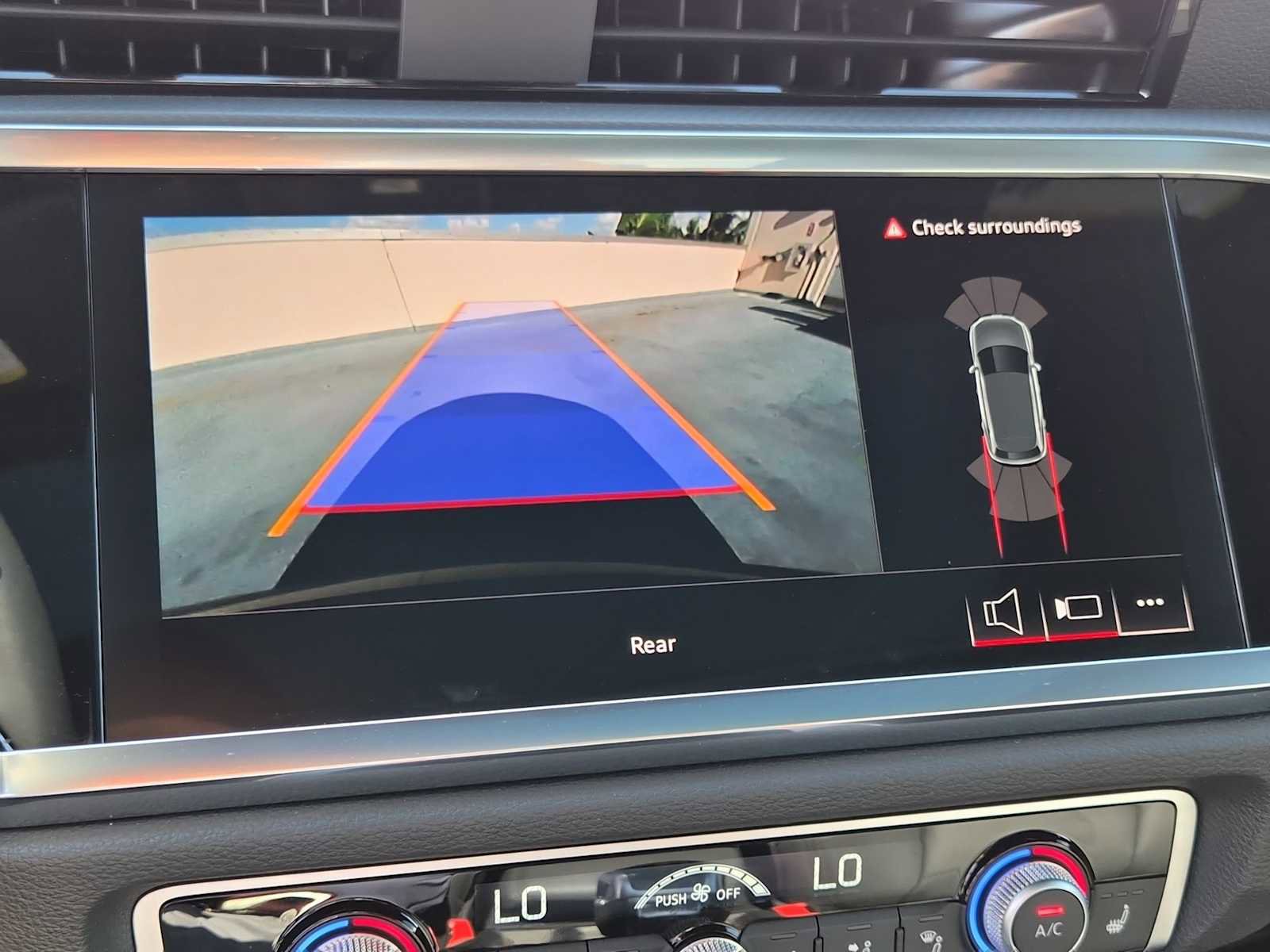 Used 2025 Audi Q3 2.0T Premium w/ Convenience Package image 24