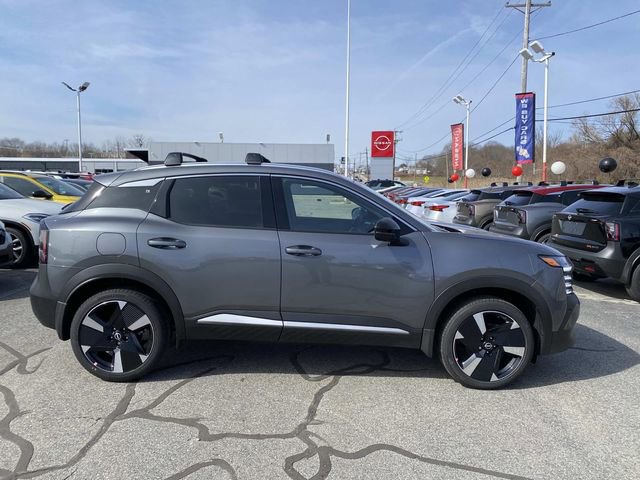 New 2026 Nissan Kicks SR w/ Cold Weather Package image 3