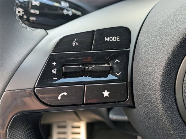 Certified 2025 Hyundai Elantra SEL image 19