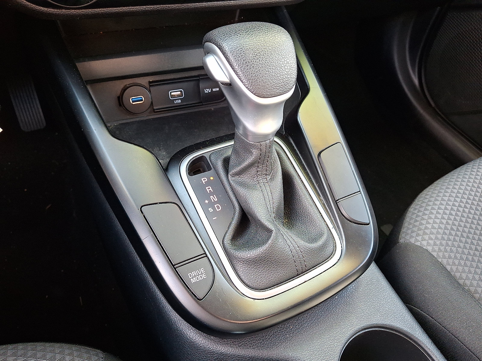 Used 2022 Kia Soul LX w/ Technology Package FWD image 4