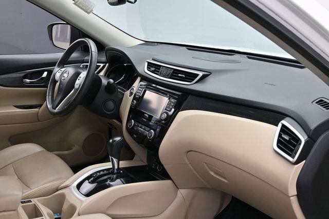 Used 2016 Nissan Rogue SL w/ SL Premium Package FWD image 29