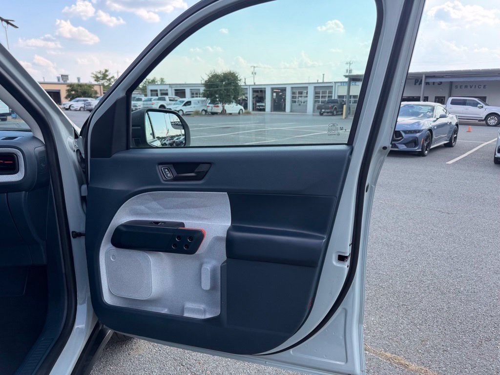 Used 2023 Ford Maverick XLT FWD image 28