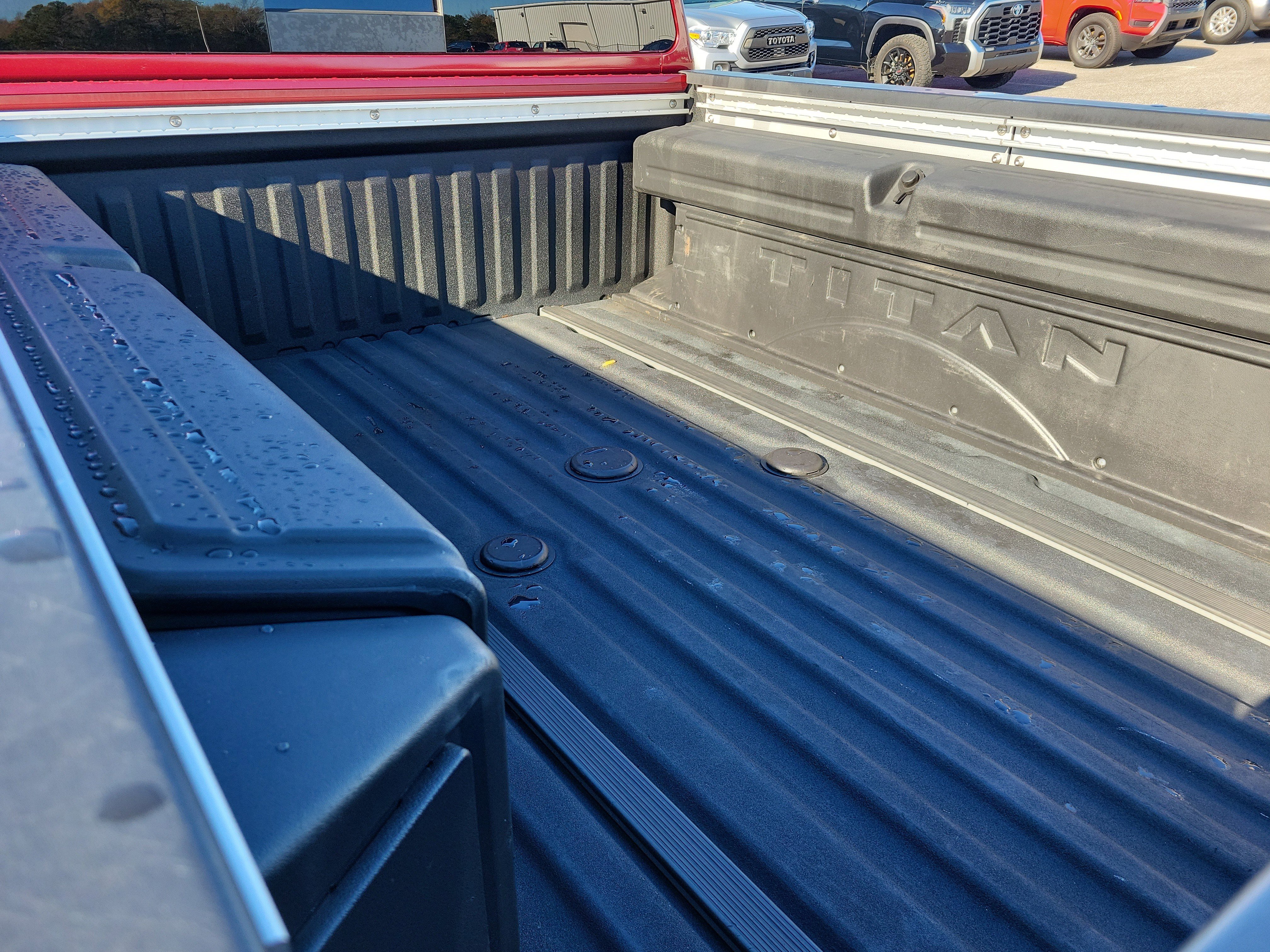 Used 2021 Nissan Titan Platinum Reserve w/ Moonroof Package image 12