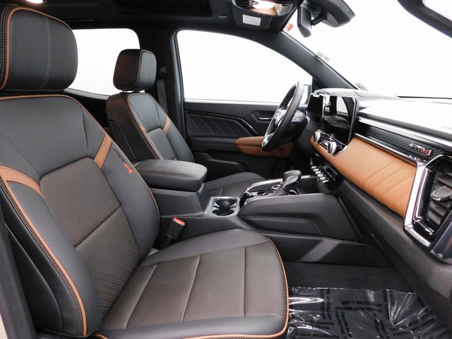 Used 2024 GMC Canyon AT4 w/ AT4 Premium Package image 30