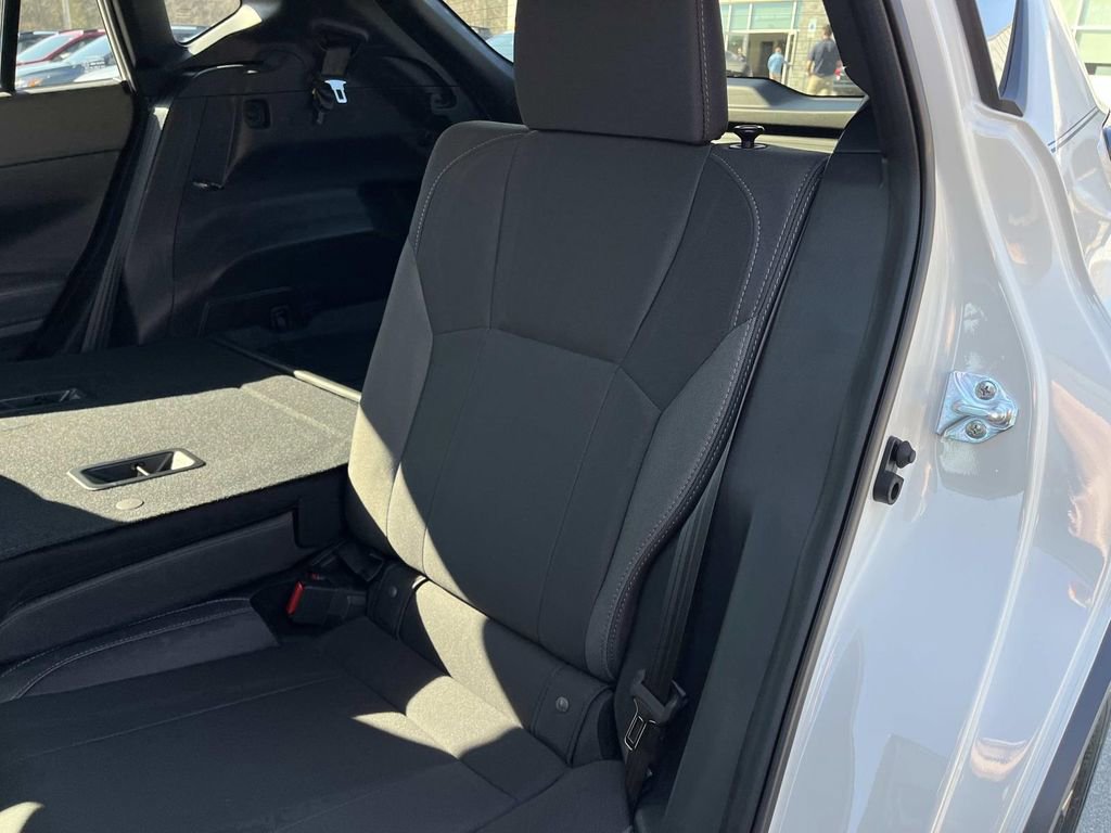 Used 2025 Subaru Crosstrek 2.0i Premium image 17