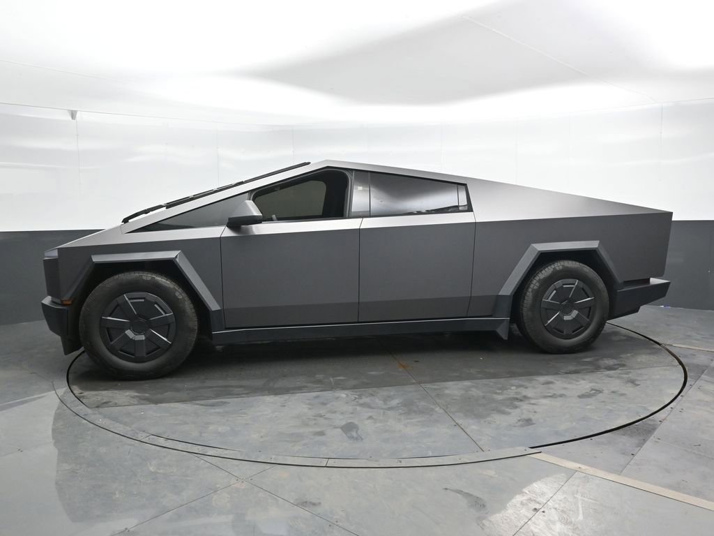 Used 2025 Tesla Cybertruck AWD Crew Cab image 10