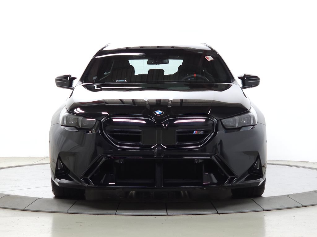 Used 2026 BMW M5 Touring AWD/4WD image 2