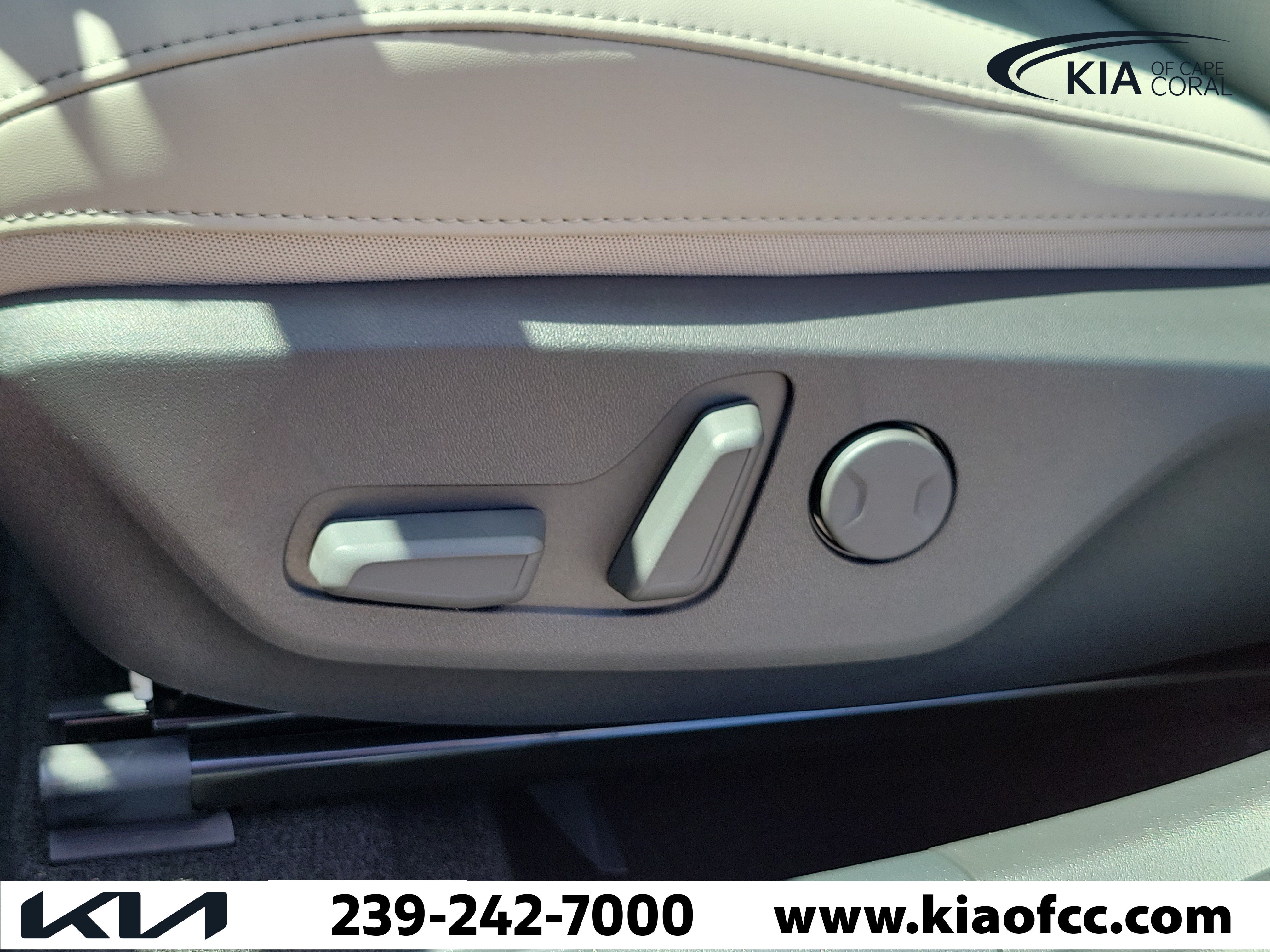 New 2026 Kia Niro EX FWD image 22