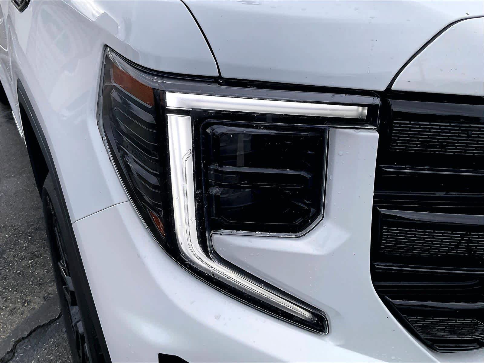 Used 2023 GMC Sierra 1500 Elevation w/ Preferred Package image 28
