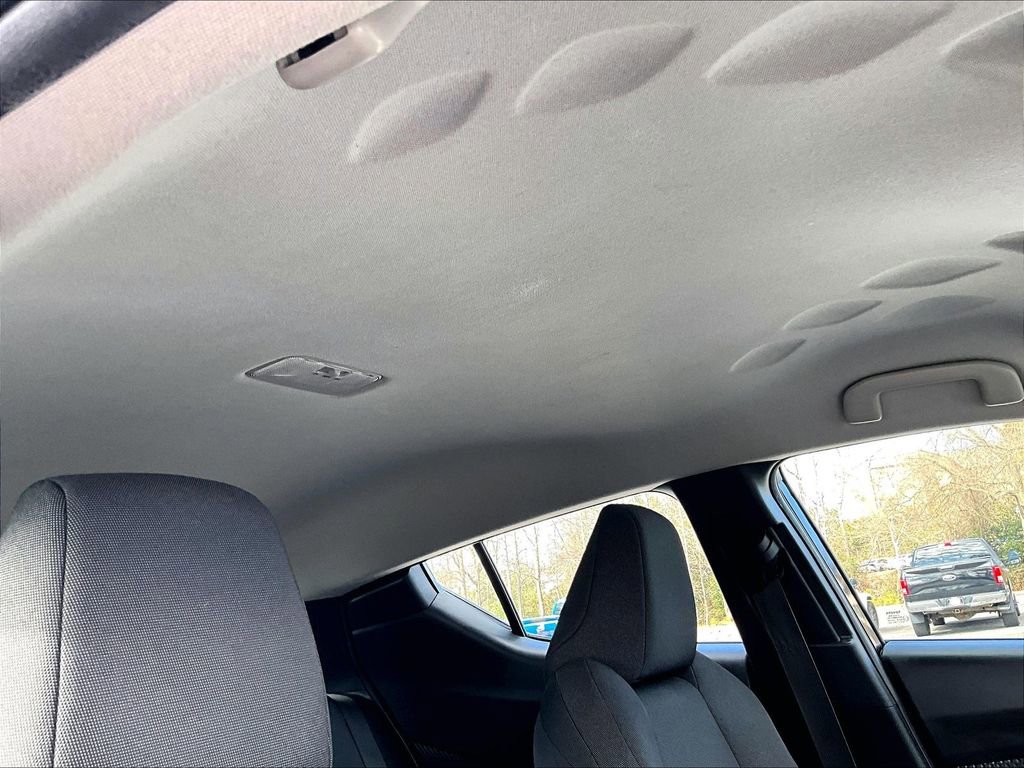 Used 2021 Toyota C-HR LE image 18