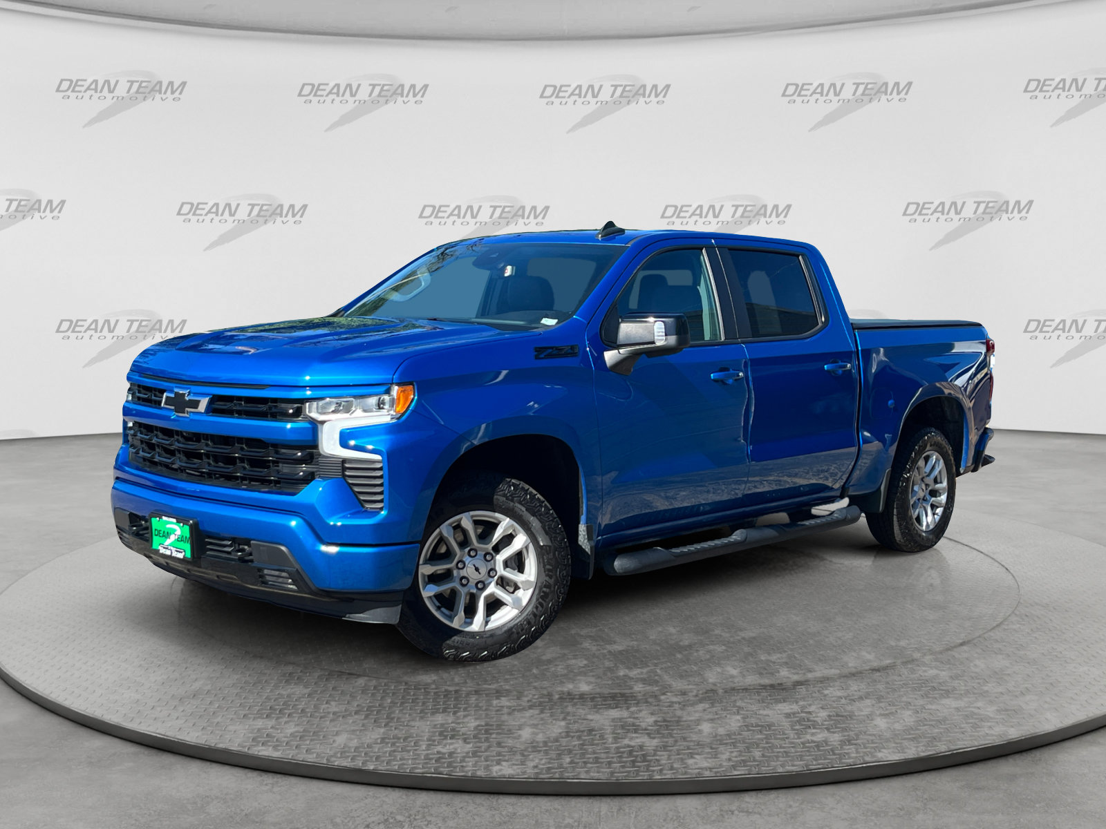 Used 2023 Chevrolet Silverado 1500 RST w/ Convenience Package II AWD/4WD image 3