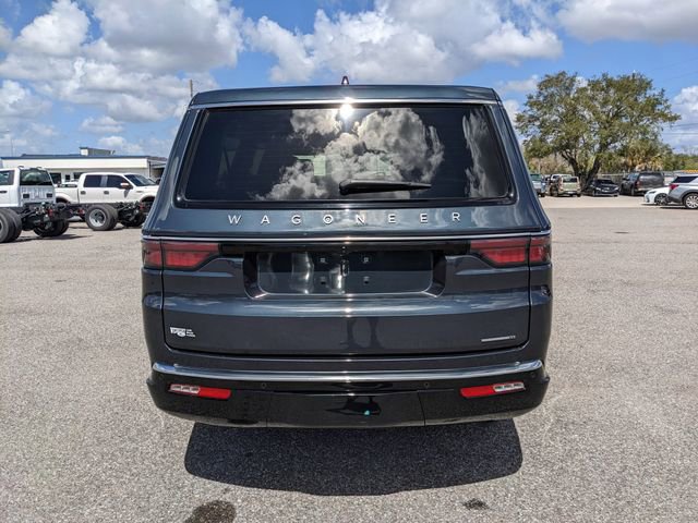 Used 2024 Jeep Wagoneer L Series II w/ Flexible Seating Group image 5