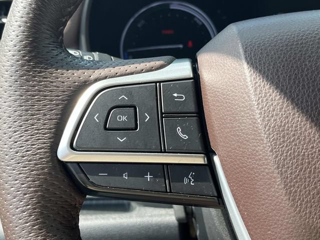 Used 2022 Toyota Sienna Platinum FWD image 28