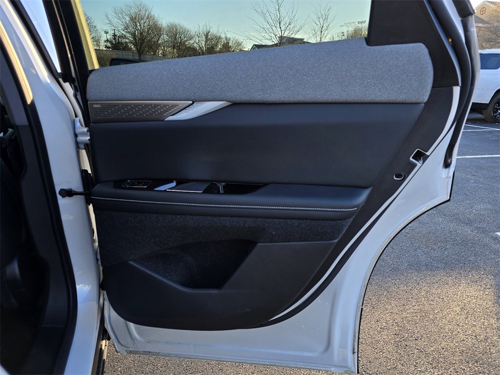 Used 2025 Cadillac Optiq Sport 2 w/ LPO, Floor Liner Package image 30