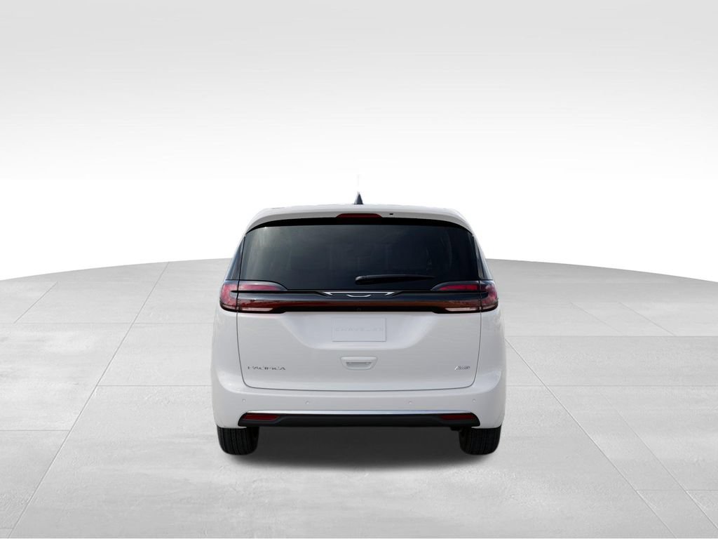 New 2027 Chrysler Pacifica Select AWD/4WD image 7