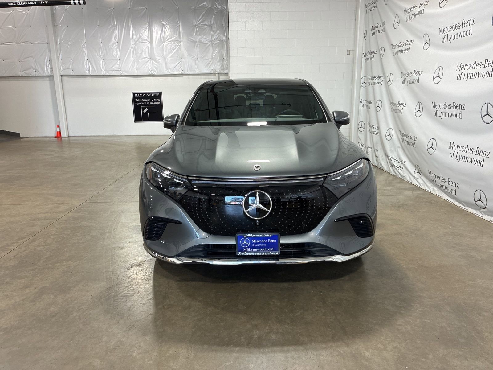 Used 2023 Mercedes-Benz EQS 450+ 4MATIC SUV image 2