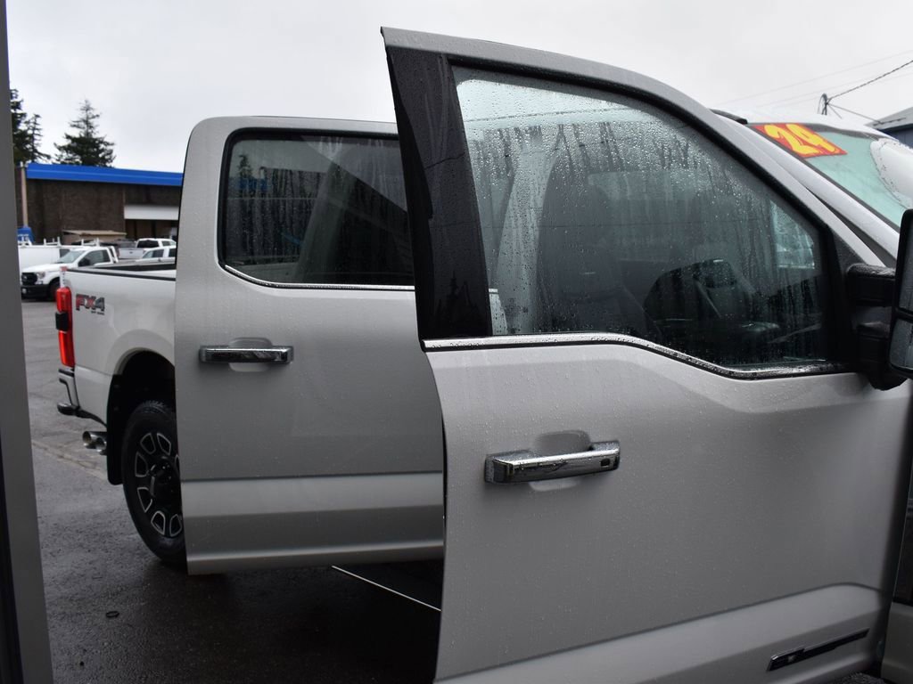 Used 2024 Ford F350 Platinum AWD/4WD image 20
