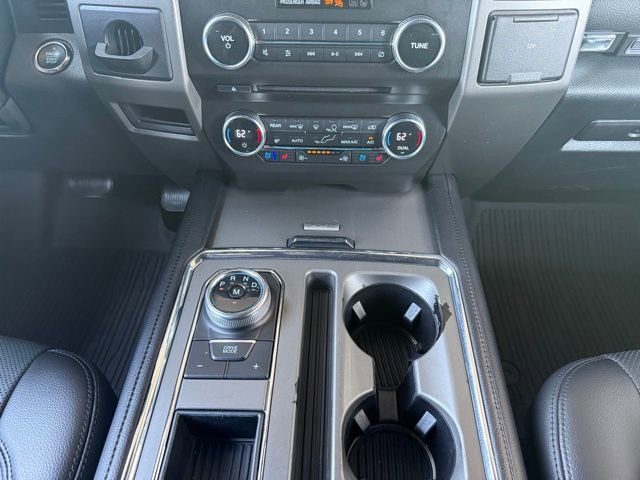Used 2018 Ford Expedition XLT w/ Equipment Group 202A RWD image 25