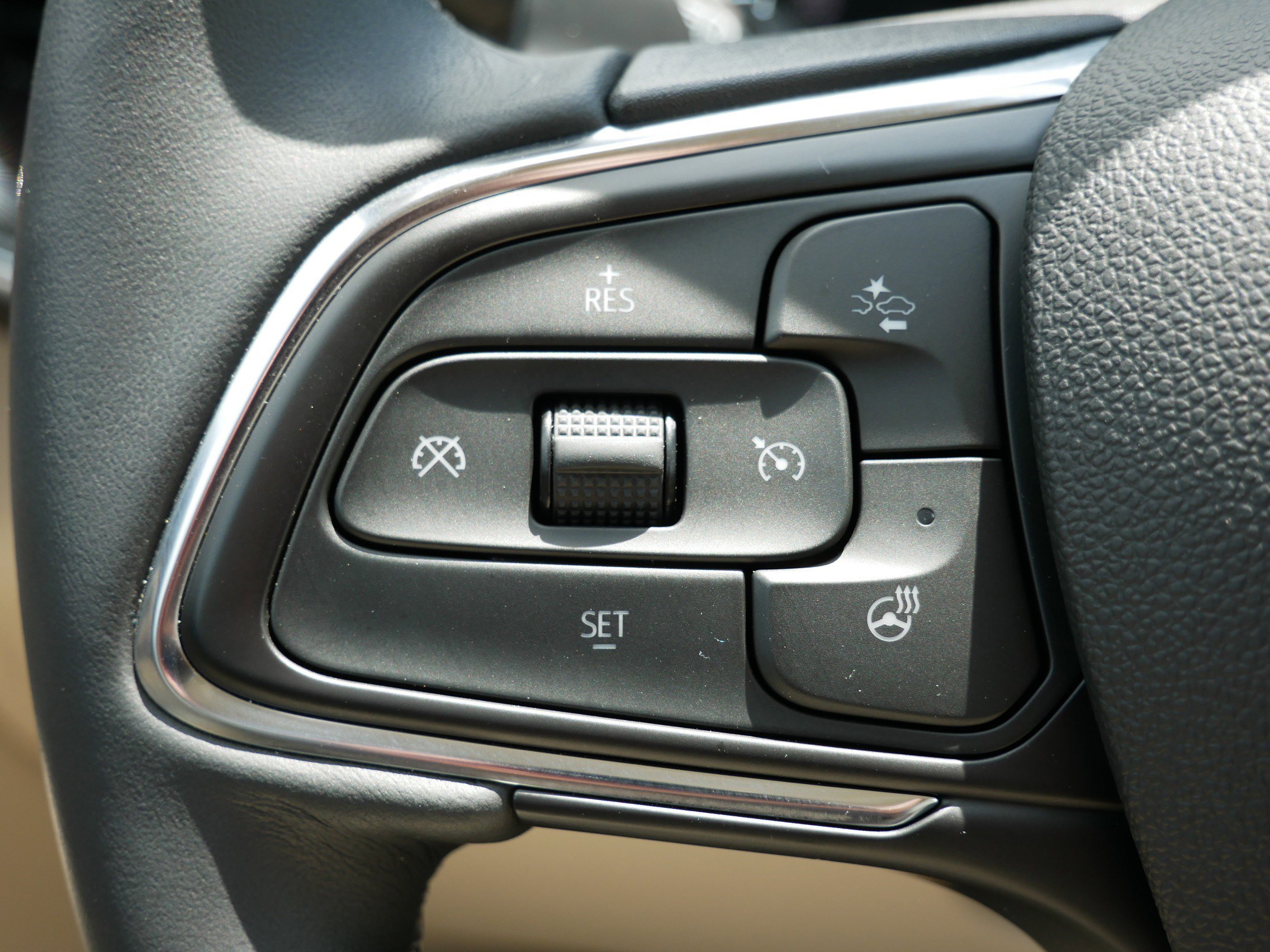 Used 2022 Buick Envision Avenir w/ Technology Package II AWD/4WD image 28